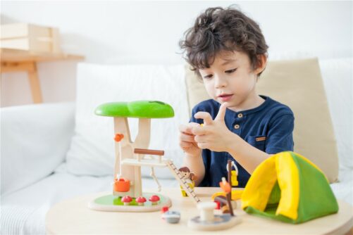 Casita del árbol, Plan Toys - Imagen 2