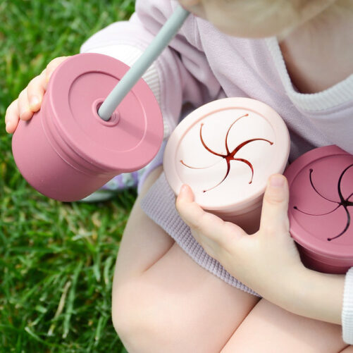 Vaso y porta snacks silicona rosa, minikoioi - Imagen 2